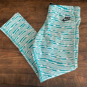 Nike. small, Leggings teal Zebra